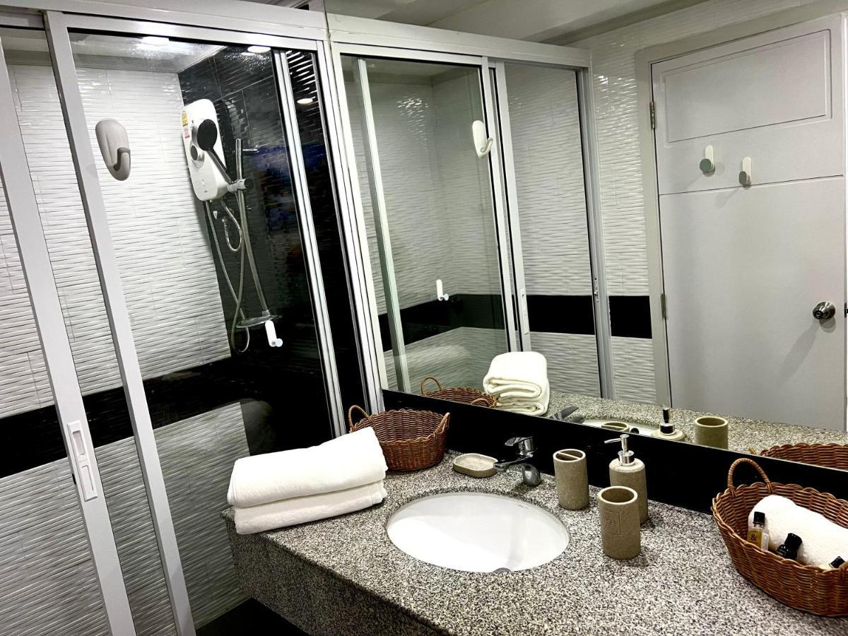 Siam Oriental Tropical Garden: Sea View Two-room * Pattaya